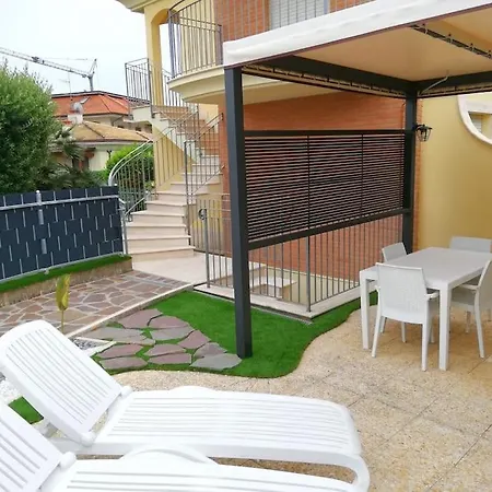 Casa Vacanze Oasi La Torre Сан-Бенедетто-дель-Тронто
